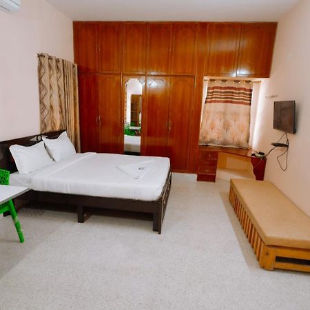 Akshatha Home Stay Bangalore Exterior photo